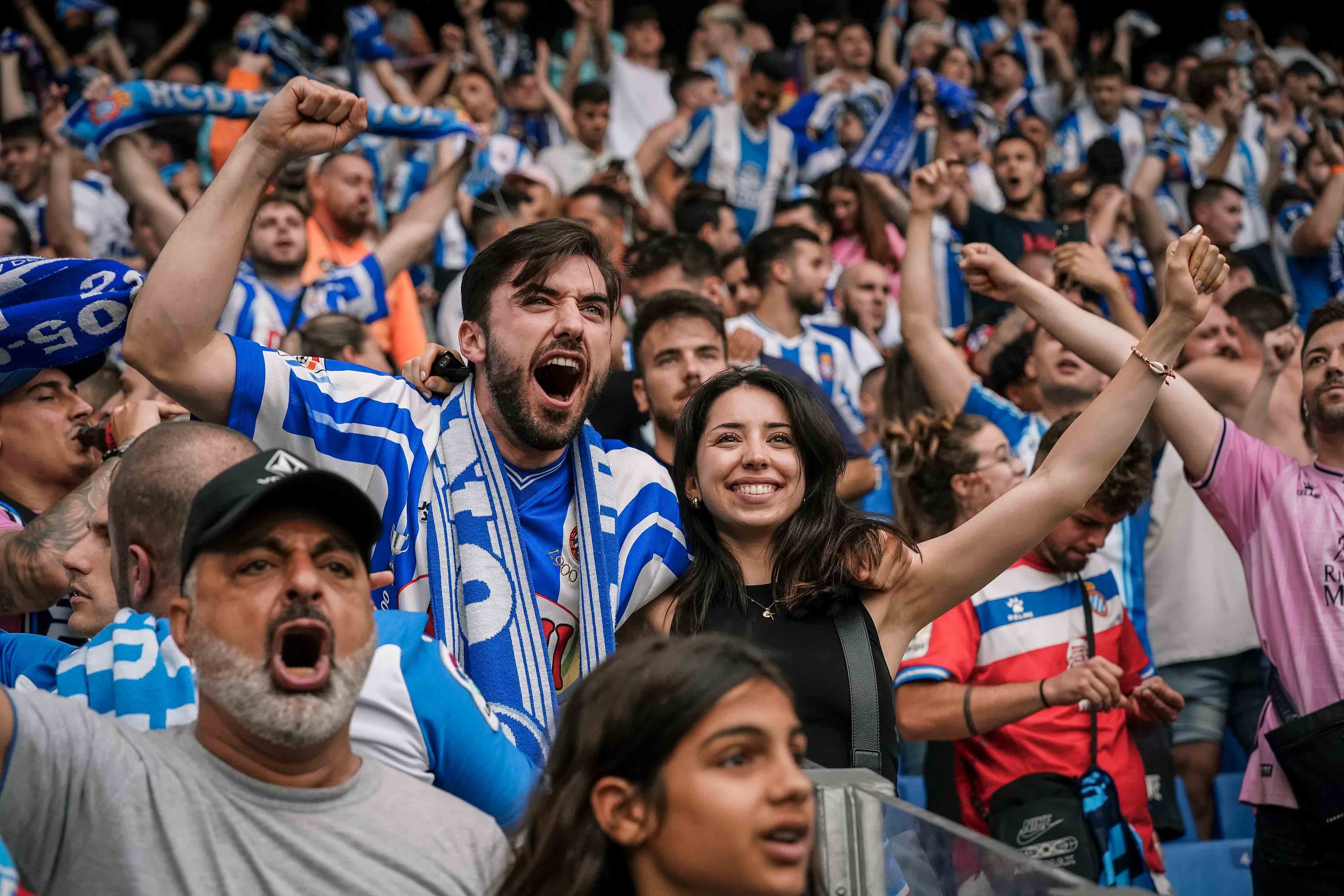 Live the season at the RCDE Stadium